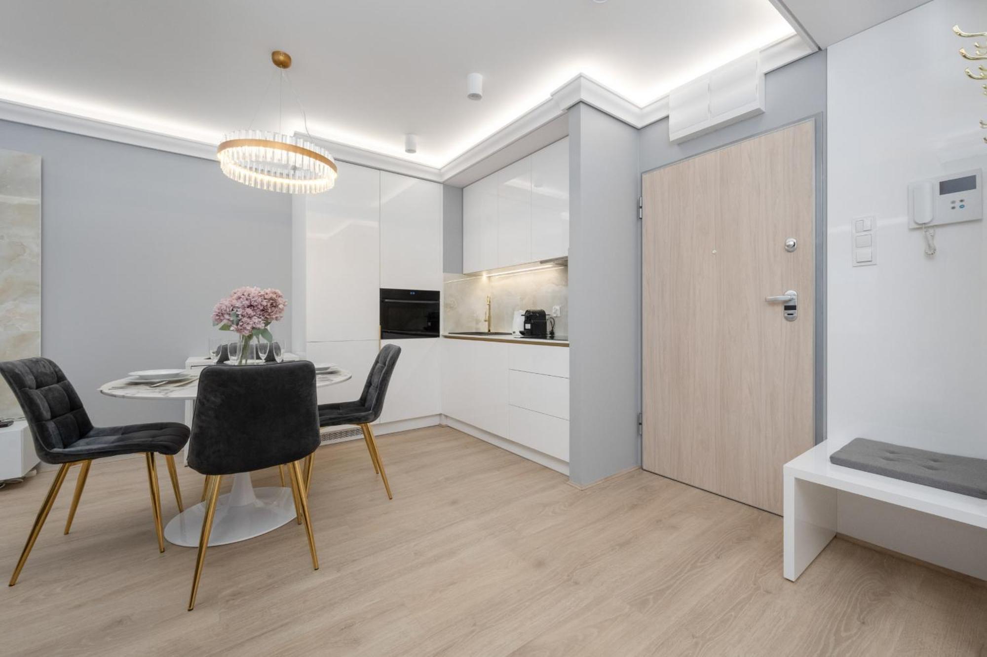 Elegant Apartment With Balcony By The Oder River In Wroclaw By Renters Prestige Breslávia Exterior foto