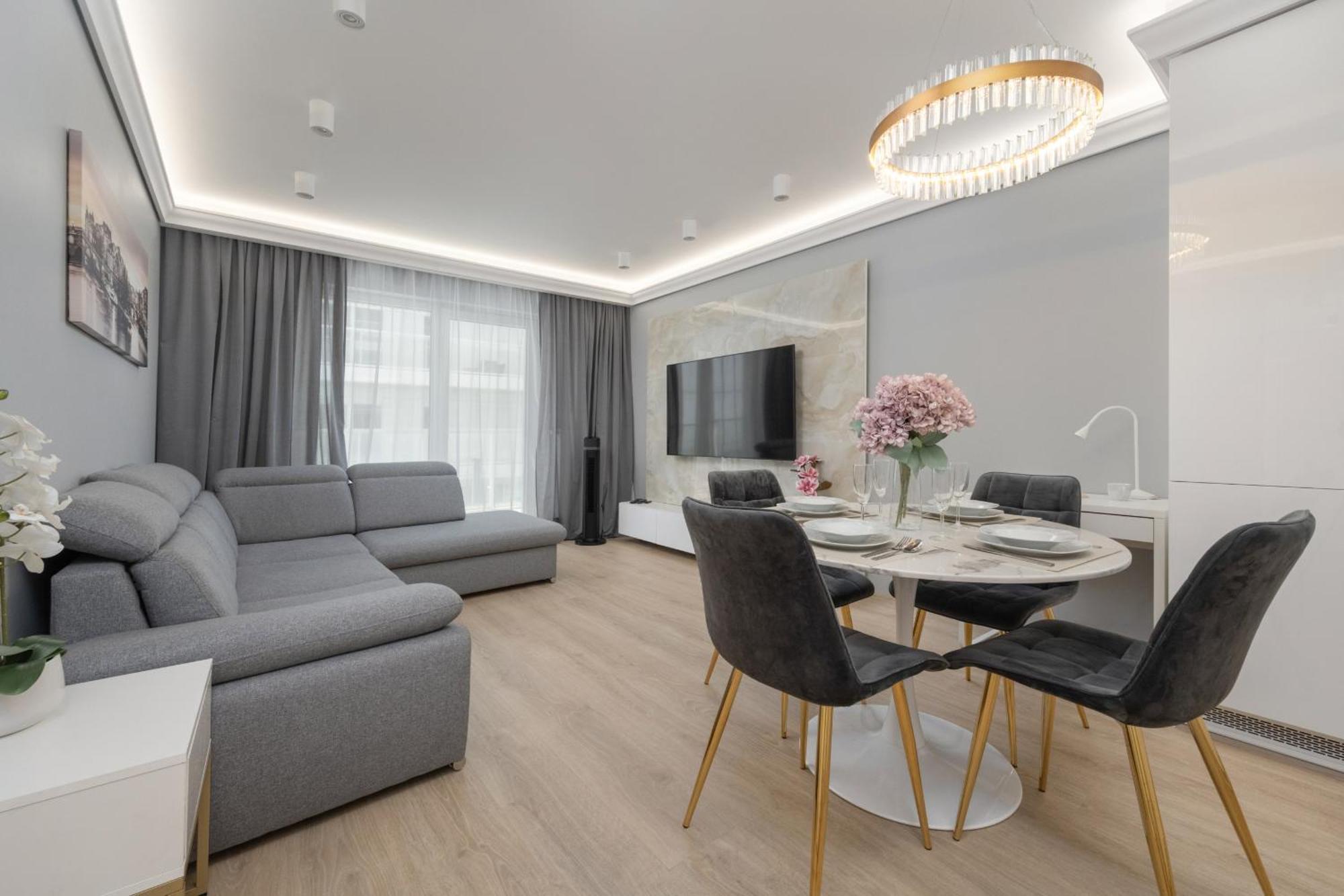 Elegant Apartment With Balcony By The Oder River In Wroclaw By Renters Prestige Breslávia Exterior foto