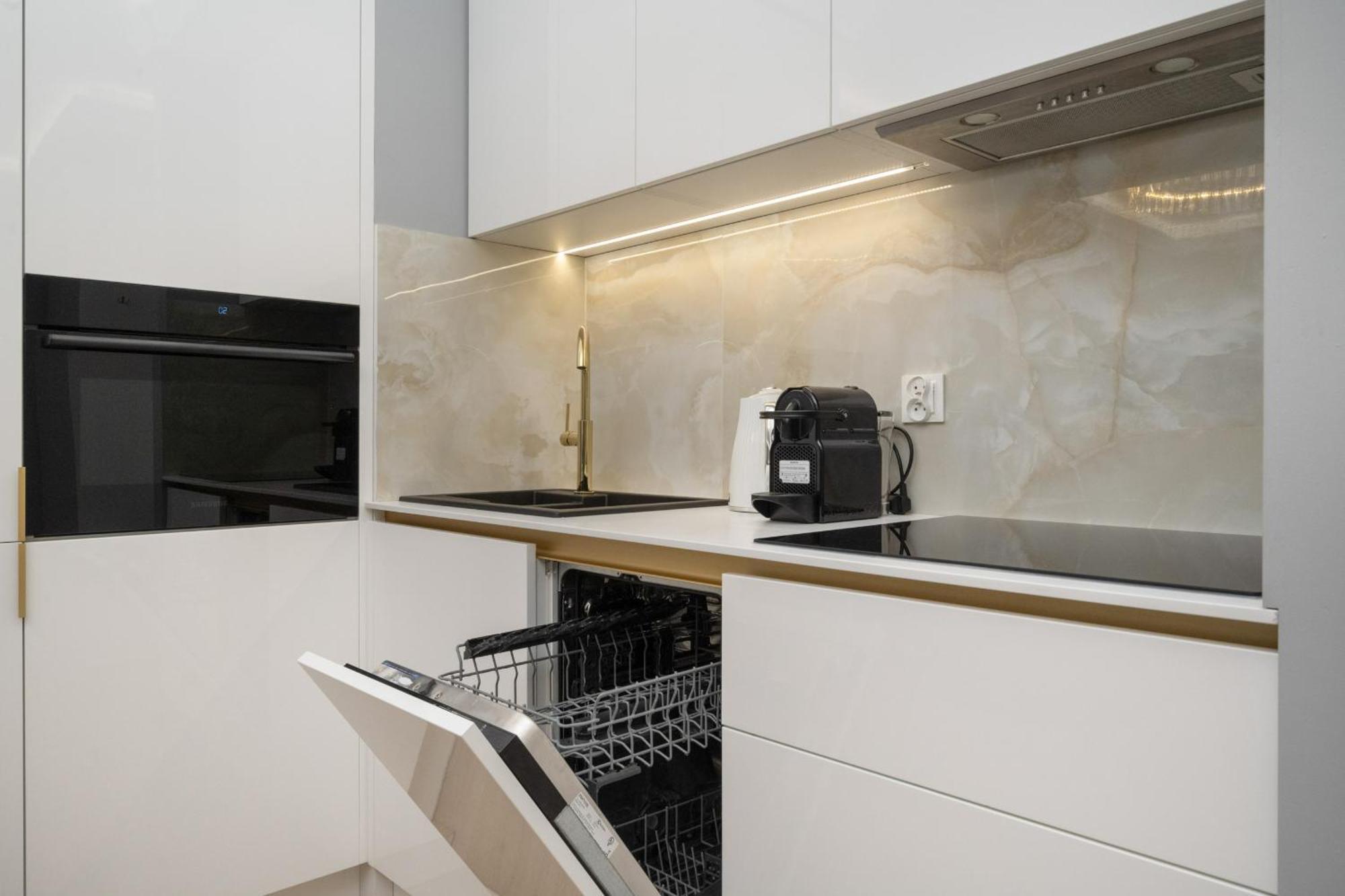 Elegant Apartment With Balcony By The Oder River In Wroclaw By Renters Prestige Breslávia Exterior foto